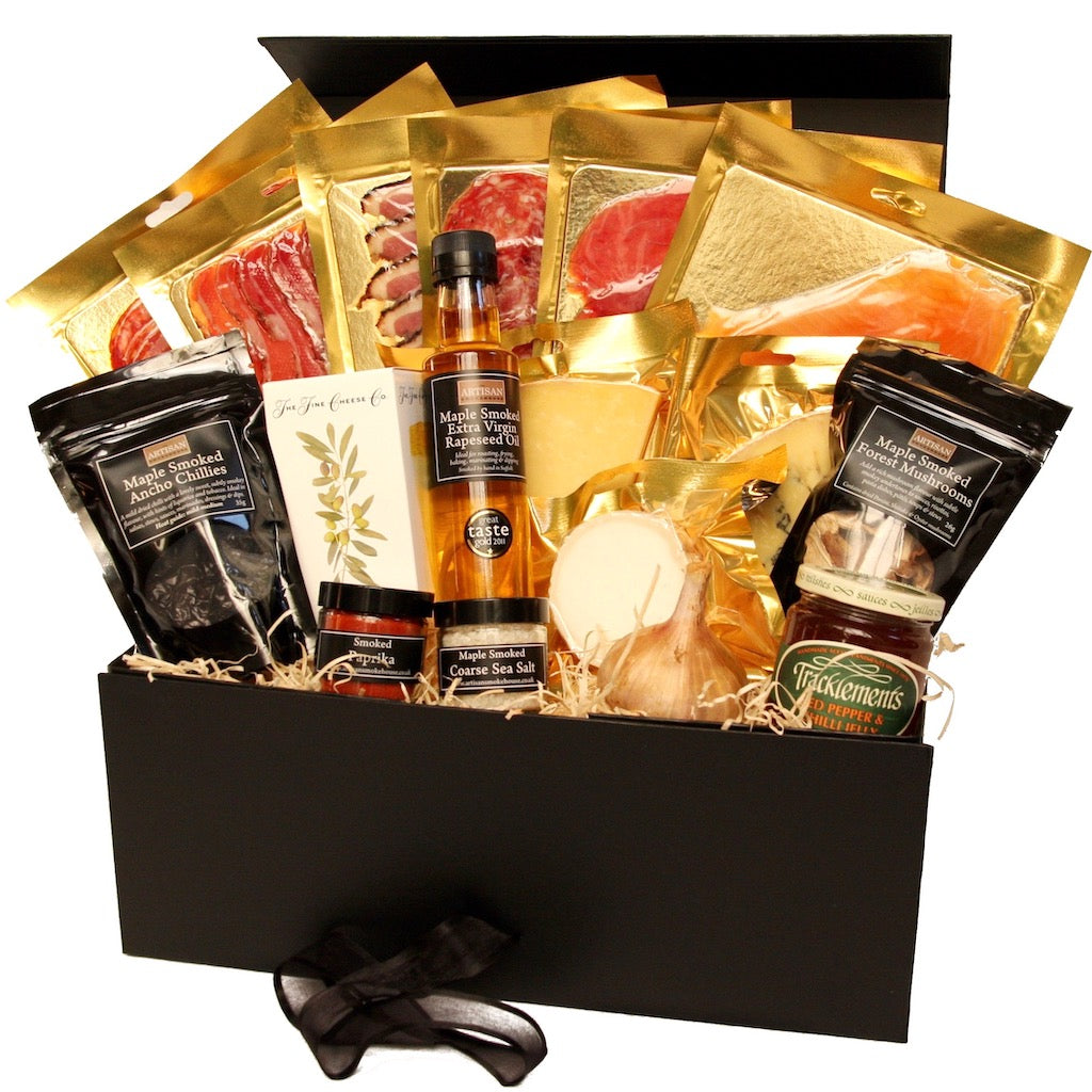 The Artisan Smokehouse Hamper with content on show