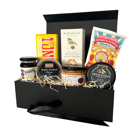 Vegetarian gift box with contents on display